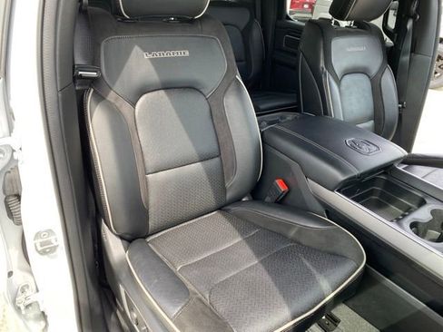 Used 2023 RAM 1500 Laramie AWD/4WD image 34