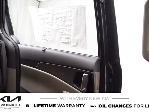 New 2026 Kia Carnival EX image 11