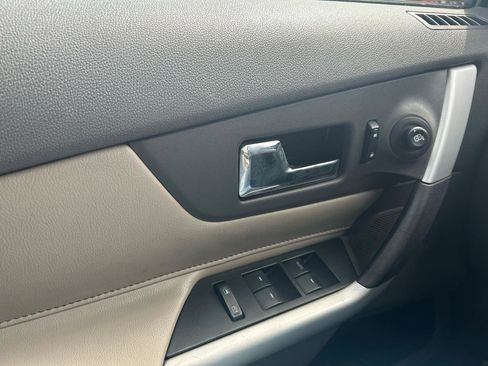 Used 2012 Ford Edge SE FWD image 26
