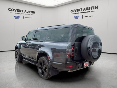 Used 2024 Land Rover Defender 130 X-Dynamic SE AWD/4WD image 4
