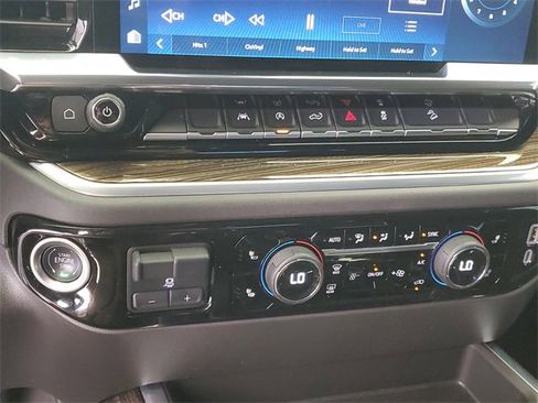 Used 2025 Chevrolet Silverado 1500 LT Trail Boss image 27