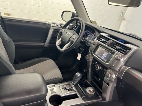 Used 2016 Toyota 4Runner SR5 image 25