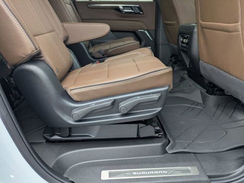 New 2026 Chevrolet Suburban High Country image 41