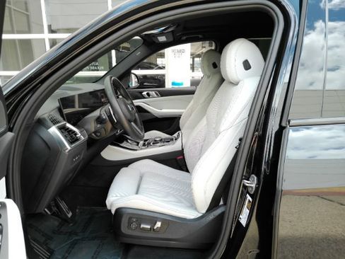 Used 2025 BMW X5 sDrive40i w/ M Sport Package RWD image 17