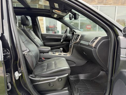 Used 2014 Jeep Grand Cherokee Overland AWD/4WD image 15