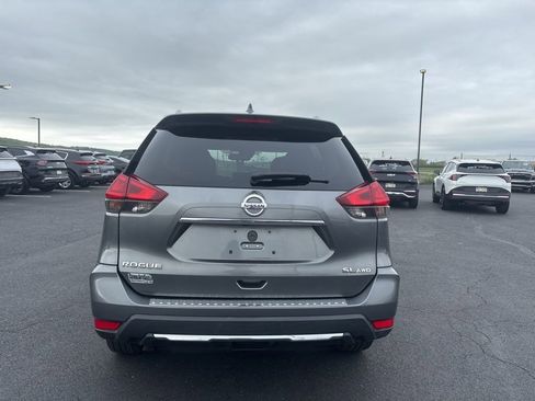 Used 2017 Nissan Rogue SL w/ SL Premium Package AWD/4WD image 4