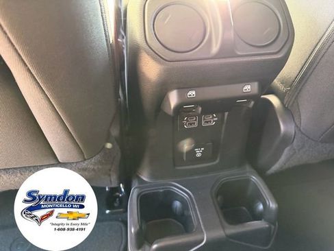 Used 2020 Jeep Wrangler Unlimited Sahara image 18