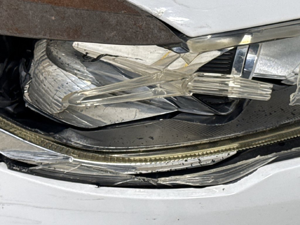 Used 2017 Ford Fusion SE FWD image 35