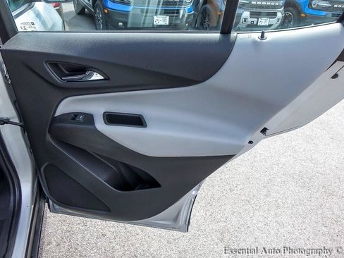 Used 2022 Chevrolet Equinox LS AWD/4WD image 22