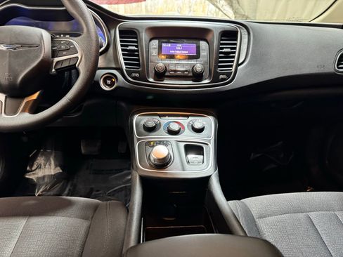 Used 2016 Chrysler 200 LX FWD image 17