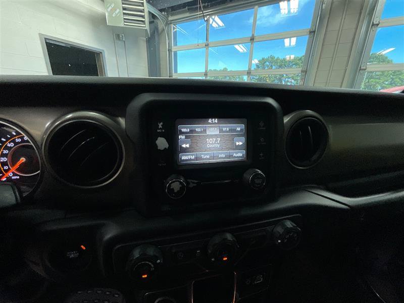 Used 2018 Jeep Wrangler Unlimited Sport AWD/4WD image 17