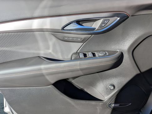 Used 2025 Buick Envision Sport Touring AWD/4WD image 15