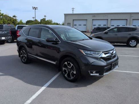 Used 2019 Honda CR-V Touring image 2