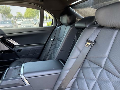 Certified 2023 BMW 740i RWD image 32