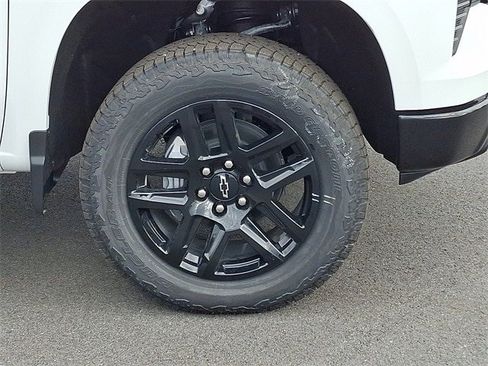 New 2026 Chevrolet Silverado 1500 LT Trail Boss w/ Convenience Package II image 6