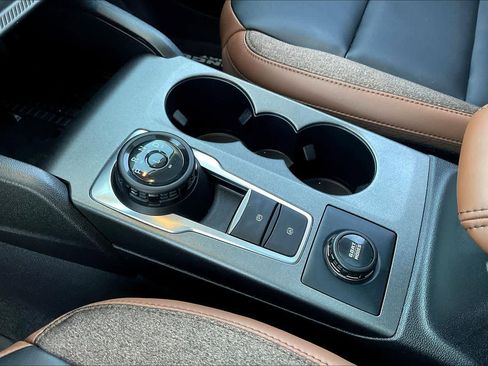 Used 2025 Ford Bronco Sport Outer Banks w/ Outer Banks Tech Package+ image 16