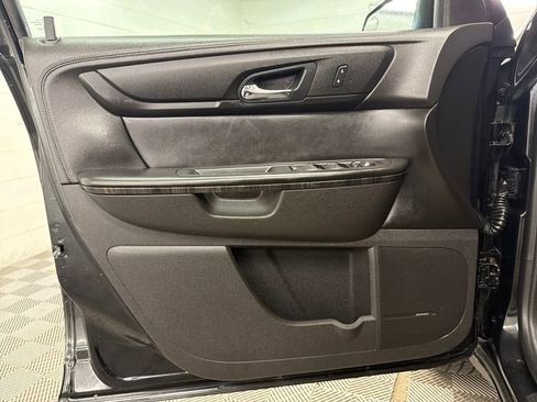 Used 2014 GMC Acadia SLT image 14