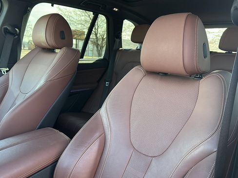 Used 2022 BMW X5 xDrive40i w/ Executive Package image 14