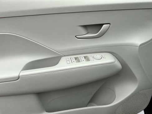 Used 2024 Hyundai Kona SEL w/ Convenience Package image 21