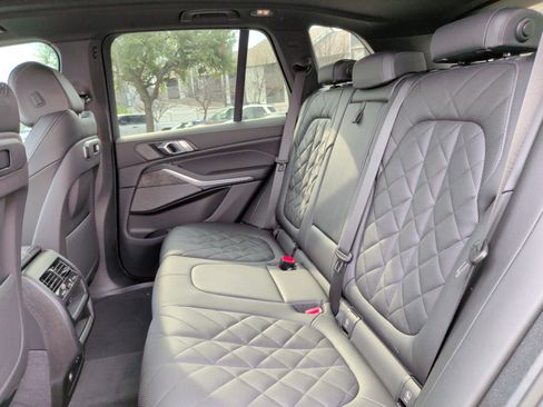 Certified 2025 BMW X5 xDrive40i w/ Premium Package image 36