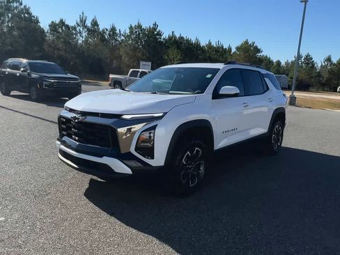 New 2026 Chevrolet Equinox ACTIV image 4