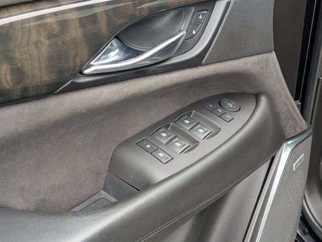 Used 2020 Cadillac Escalade Platinum AWD/4WD image 37