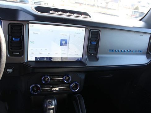 Used 2022 Ford Bronco Outer Banks w/ Sasquatch Package image 11