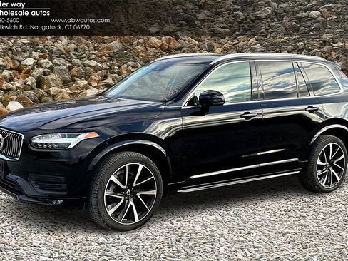 Used 2021 Volvo XC90 T6 Momentum w/ Protection Package Premier image 1