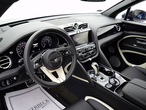 Used 2023 Bentley Bentayga Speed image 21