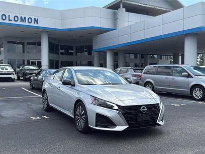 Used 2024 Nissan Altima 2.5 SV