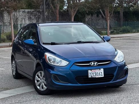 Used 2017 Hyundai Accent SE FWD image 1