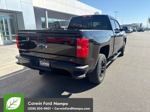 Used 2017 Chevrolet Silverado 1500 LT w/ Midnight Edition AWD/4WD image 6