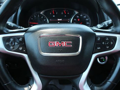 Used 2024 GMC Terrain SLT FWD image 29