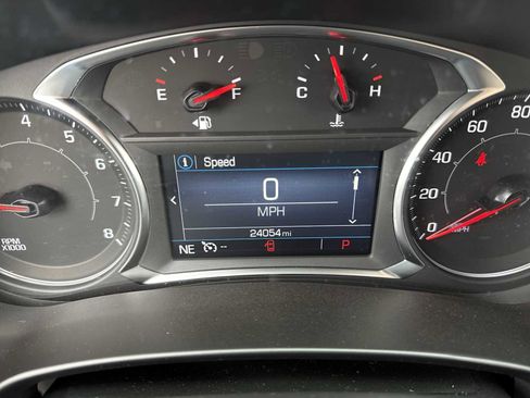 Certified 2024 GMC Terrain SLE w/ Driver Convenience Package FWD image 10