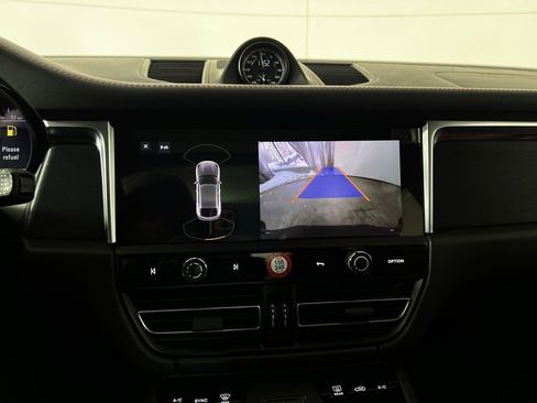 Certified 2023 Porsche Macan GTS image 31