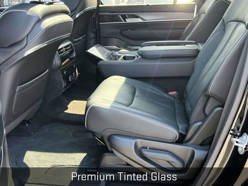 Used 2023 Jeep Grand Wagoneer Series II AWD/4WD image 16