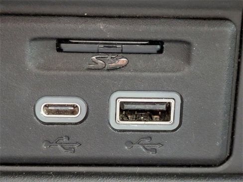 Used 2021 GMC Yukon AT4 w/ AT4 Premium Plus Package image 27