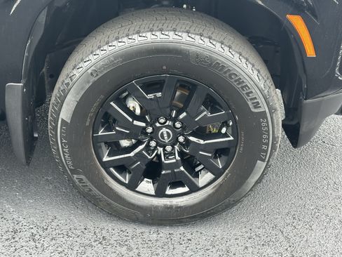 Used 2023 Nissan Frontier SV w/ Midnight Edition Package AWD/4WD image 13