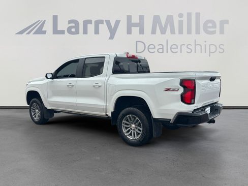 Used 2023 Chevrolet Colorado Z71 w/ Z71 Convenience Package 2 image 3
