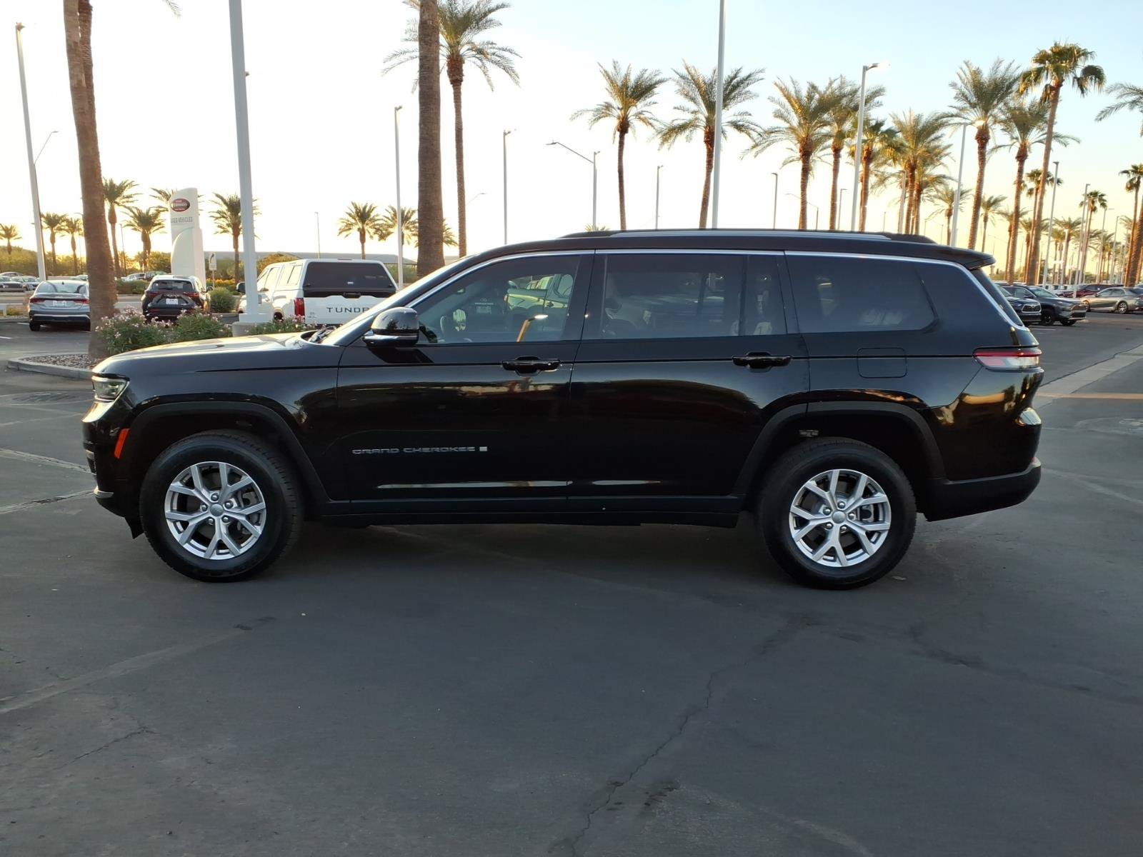 Used 2021 Jeep Grand Cherokee L Limited AWD/4WD image 7