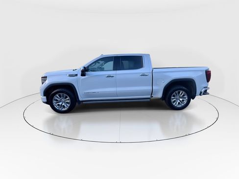 Used 2023 GMC Sierra 1500 Denali w/ Technology Package AWD/4WD image 5