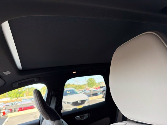 New 2027 Volvo XC60 B5 Plus AWD/4WD image 15