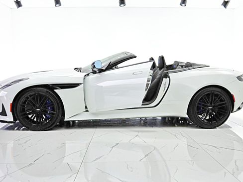 Used 2024 Aston Martin DB12 Convertible RWD image 4