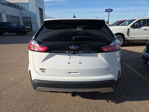 Used 2023 Ford Edge SEL w/ Convenience Package image 4