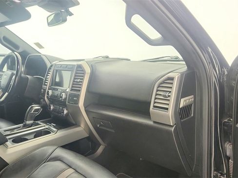 Used 2018 Ford F150 Platinum w/ Equipment Group 701A Luxury image 30