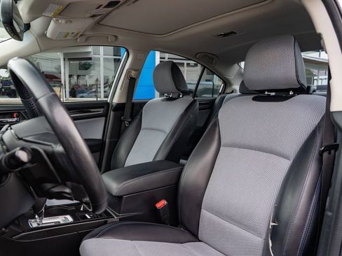 Used 2017 Subaru Legacy 2.5i Sport AWD/4WD image 21