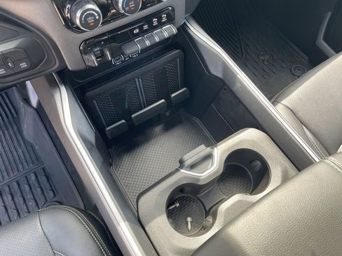 Used 2025 RAM 2500 Lone Star image 17