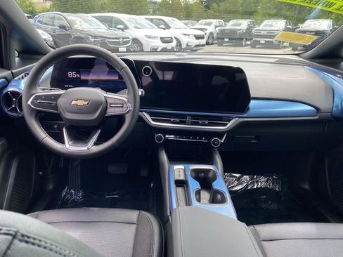 Used 2024 Chevrolet Equinox EV LT AWD/4WD image 19