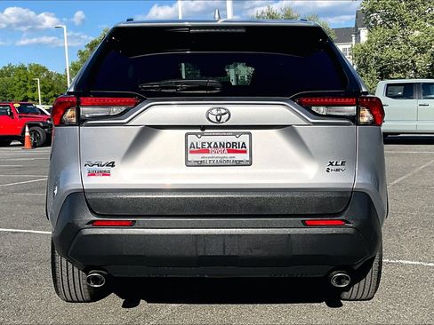 Used 2025 Toyota RAV4 XLE image 4