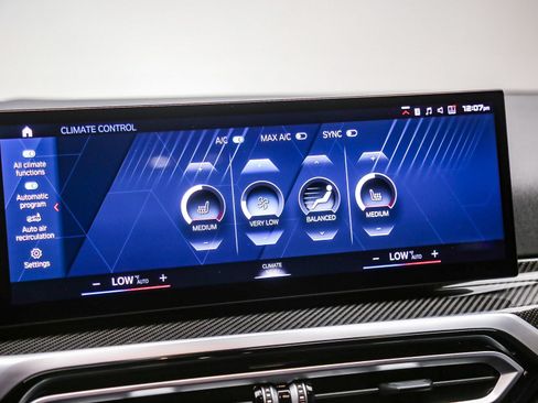 Used 2024 BMW M4 Competition RWD image 15